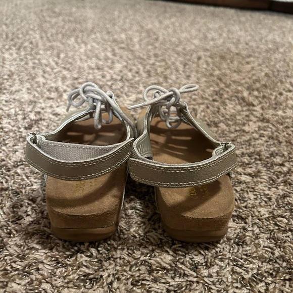 NWOT Cobbie Cuddlers Lace Up Wedge Sandal - Picture 4 of 6